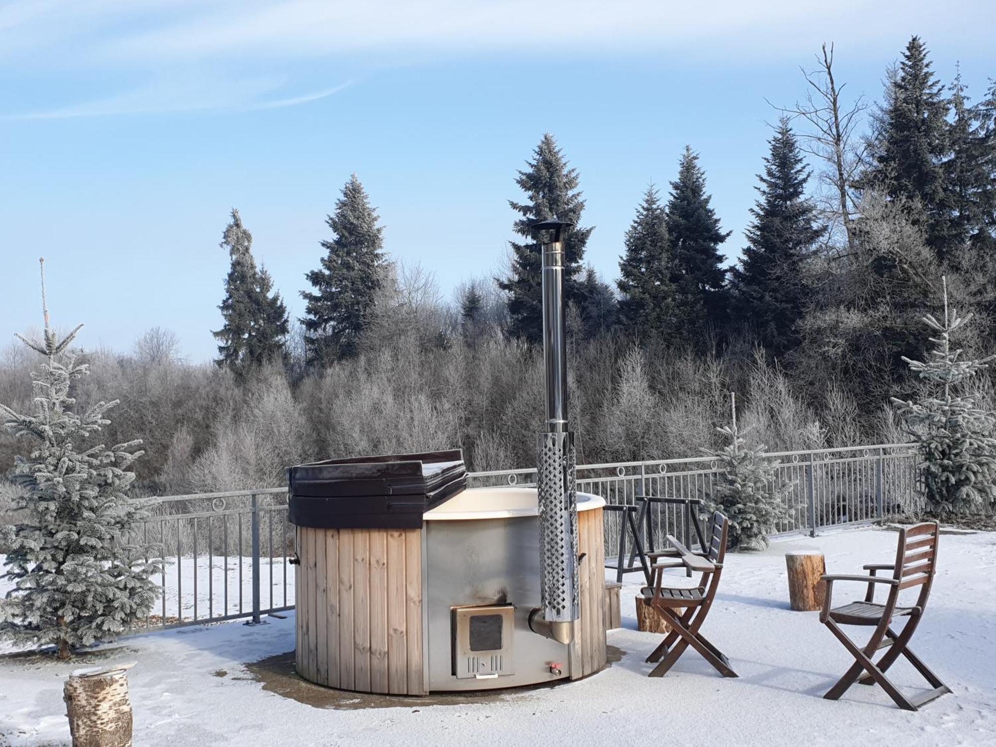 White Wood Kota Hotell Nonville Exteriör bild